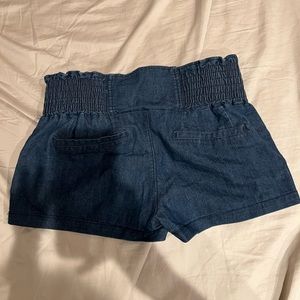 Zip Up Ruched Shorts